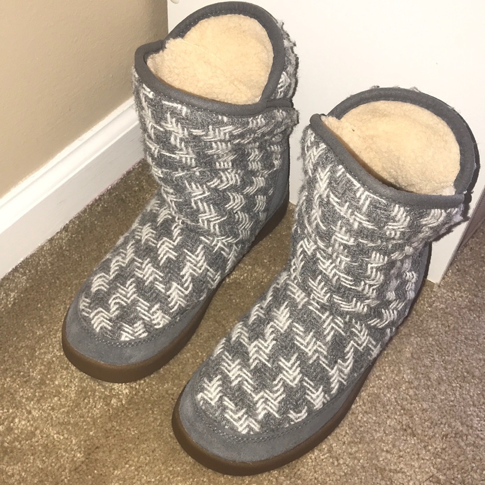 Sanuk Slippers